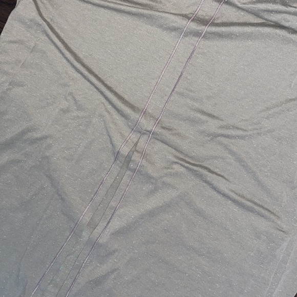 Lululemon gray shirt comfy tshirt 6 - Picture 3 of 4